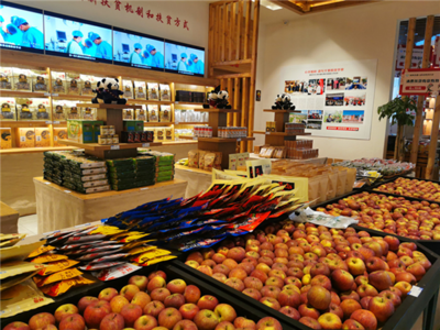 四川德阳 疫情下助力贫困户增收，食品销售创新路